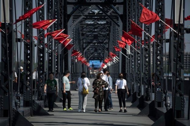 中国丹东的中朝友谊桥