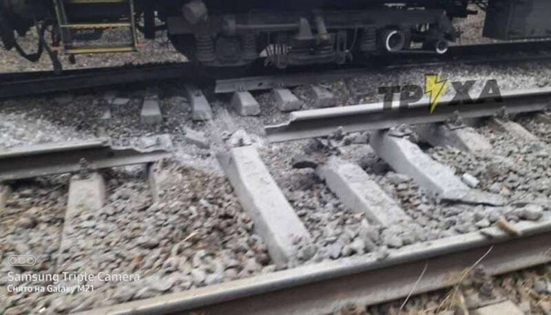 乌克兰方面拍摄的铁路毁坏情况